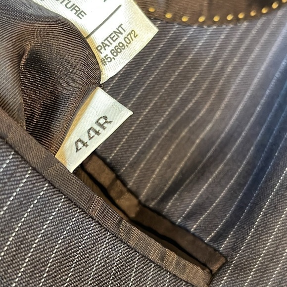 Hart Schaffner Marx
New York Modern Fit Flat Front Striped Pattern blazer - Picture 8 of 16